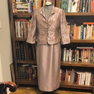 Jessica Howard Dusty Rose Floral Wedding Dress